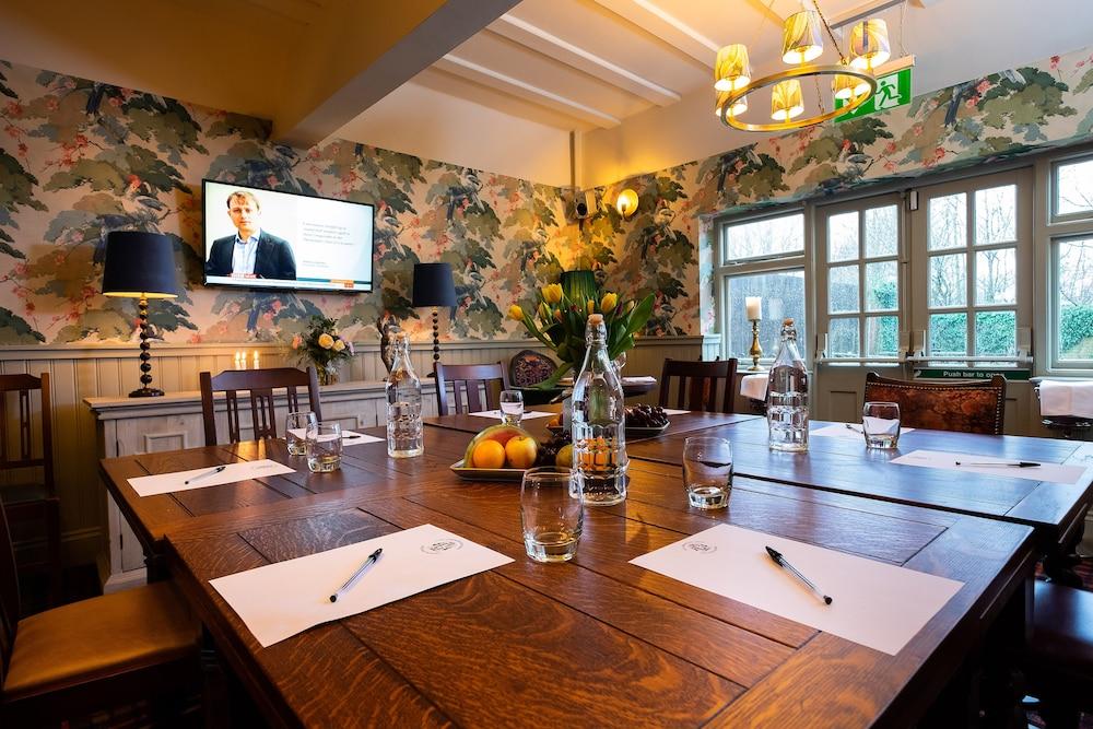 The Carnarvon Arms Hotell Newbury  Eksteriør bilde