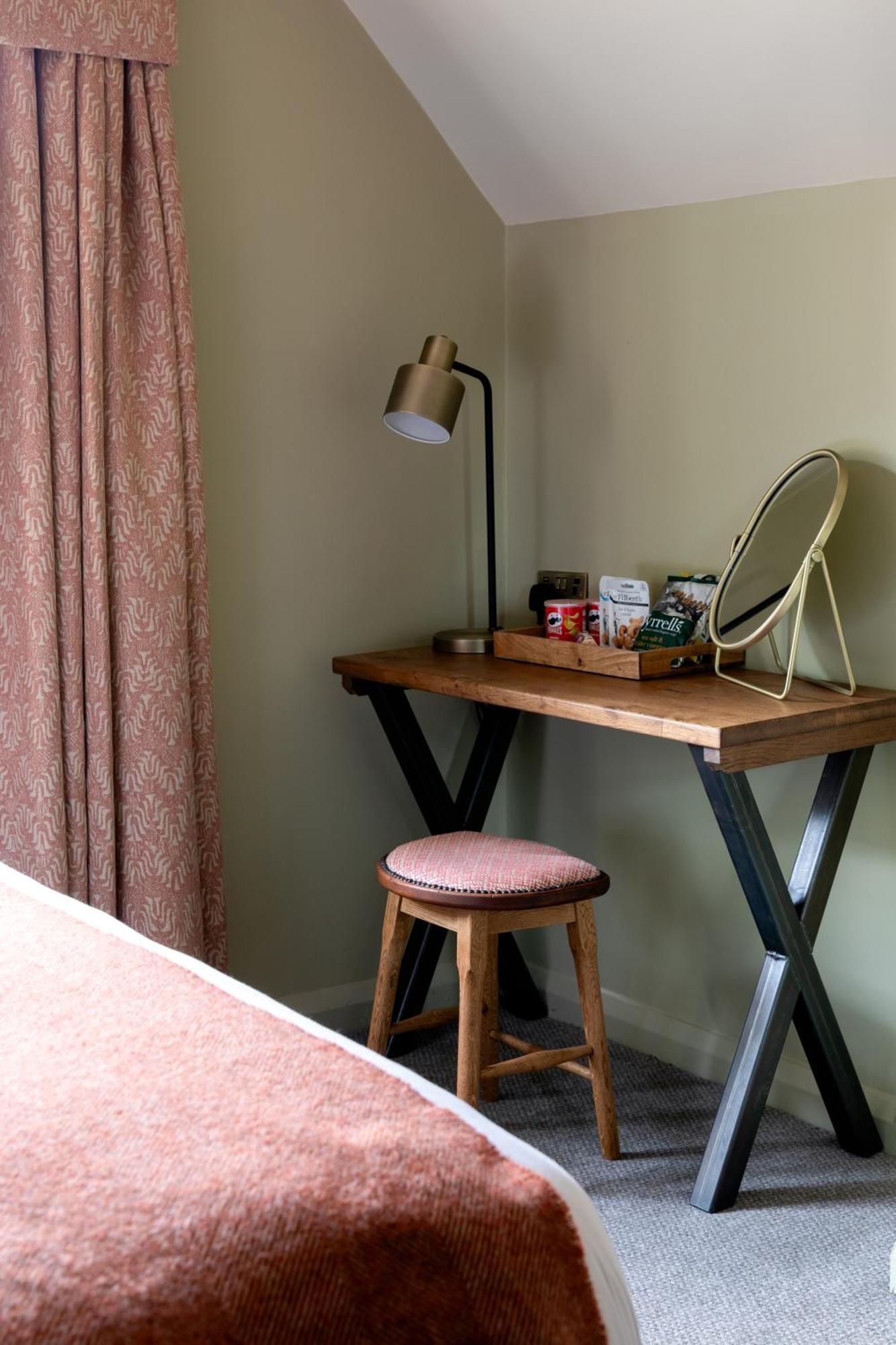 The Carnarvon Arms Hotell Newbury  Eksteriør bilde